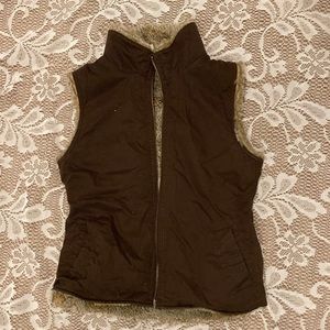 Gap Vintage Brown Faux Fur Vest YKK Zipper 2 medium Pockets